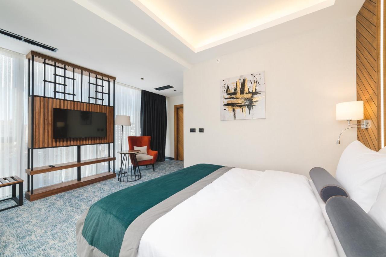 Bristol Hotel Подгорица Экстерьер фото